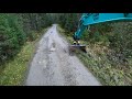 Metsäautotien kunnostusta. Kobelco sk140