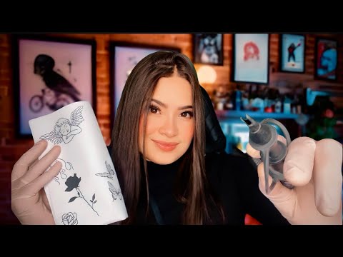 ASMR: A FILHA DO TATUADOR FAZ SUA PRIMEIRA TATUAGEM!😱😳