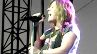 Kelly Clarkson "Cry" Del Mar Fair San Diego July 5, 2009