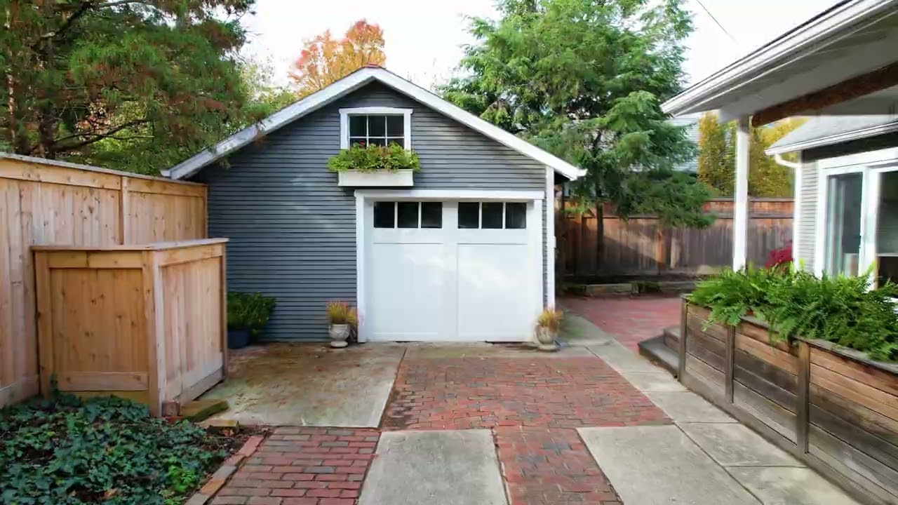 Drone Tour of 711 City Park Ave, Columbus, OH 43206 in German Village