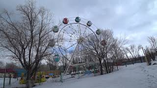 В Майкудуке наступила ВЕСНА! в парке рыхлый снег под колесом обозрения