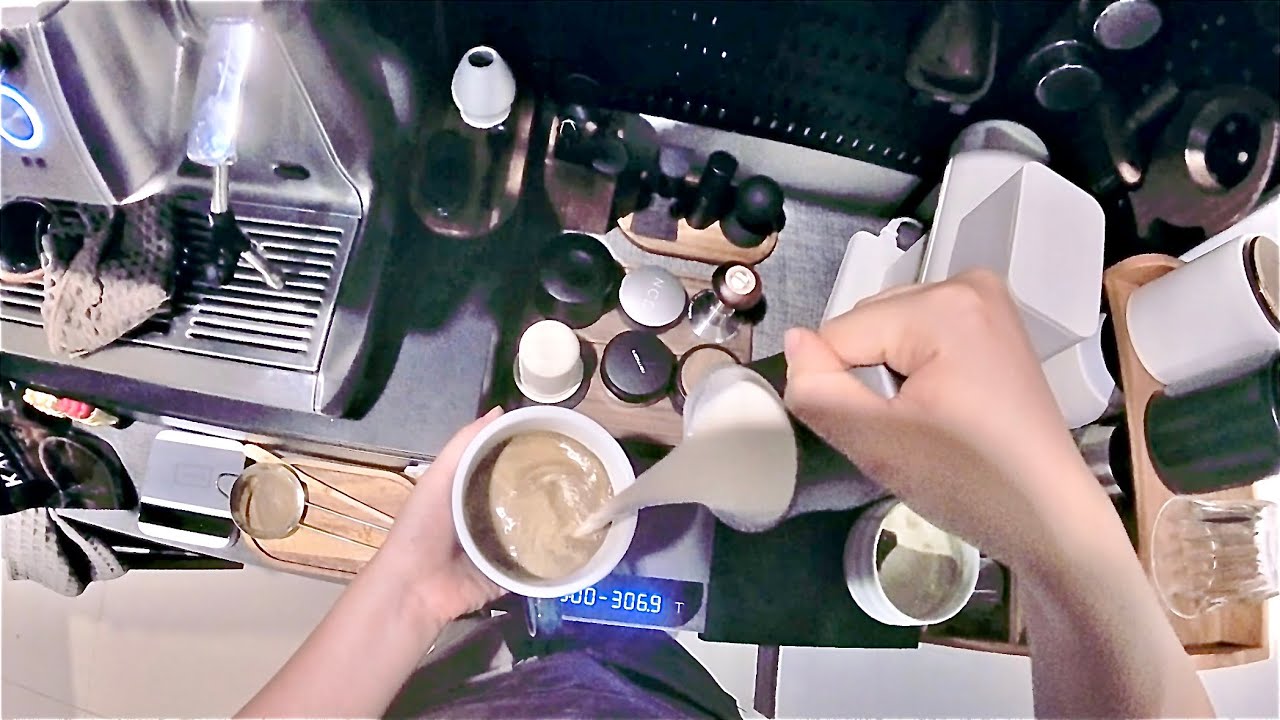 ほうじ茶ラテでラテアートPOV