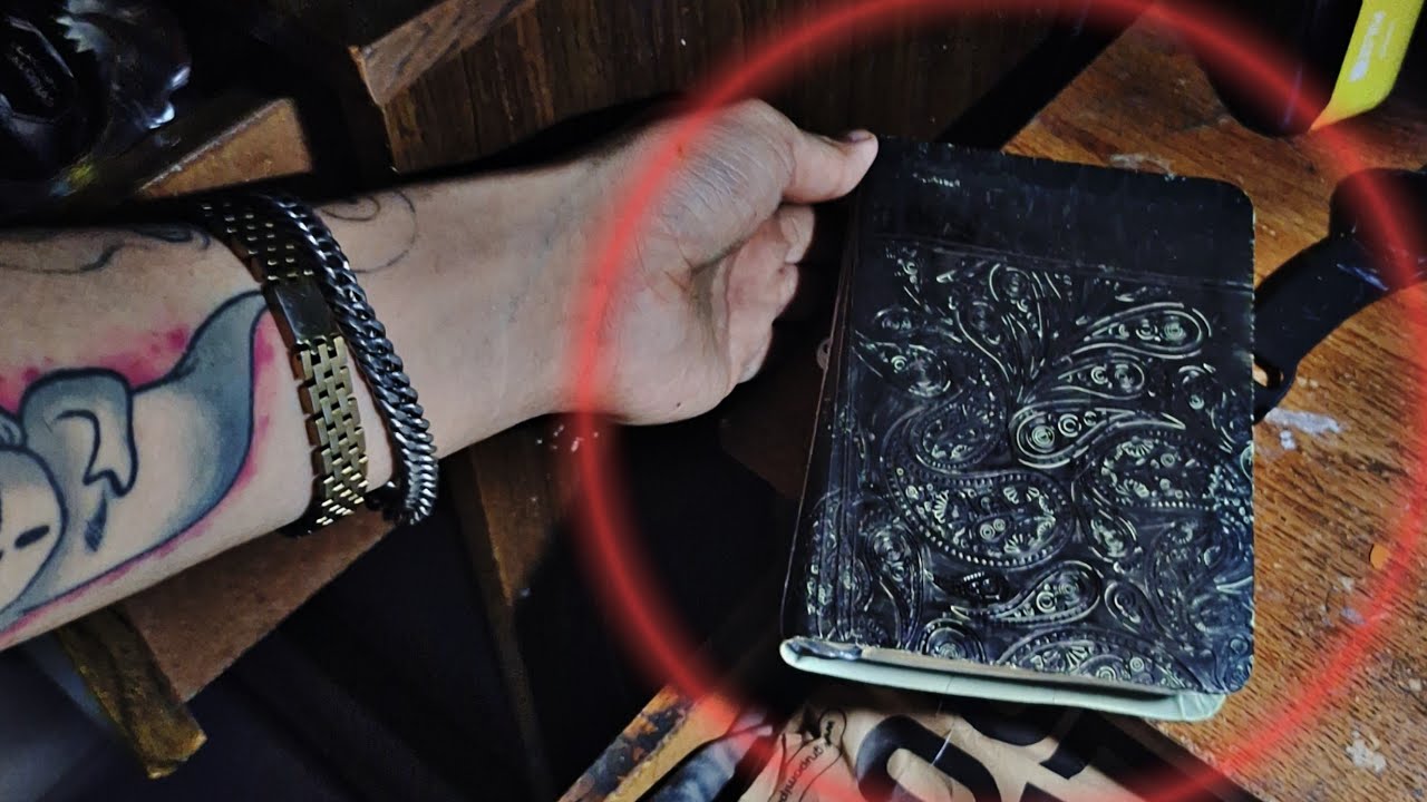 ME REGALARON UNA BIBLIA PERO NO FUE BIEN RECIBIDA POR LA DEMONIO