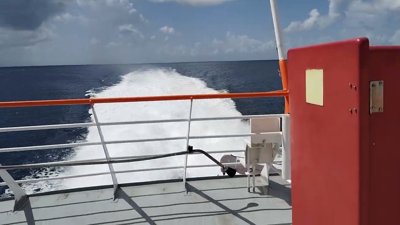 Fête de GRAND BOURG _ Arrivée, Ecume du navire, Horizon _ (10 Aout 2024) [Val Ferry] _