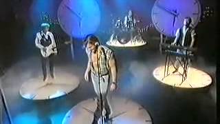 Video thumbnail of "a-ha Dark is the Night Einladung zu Schimpf German TV 1993"