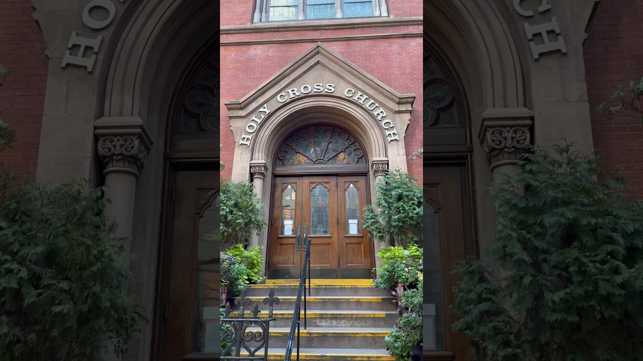 New York, Holy Cross Church 