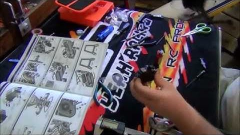 team associated sc10 factory team kit build series part 16. installing the steering servo.