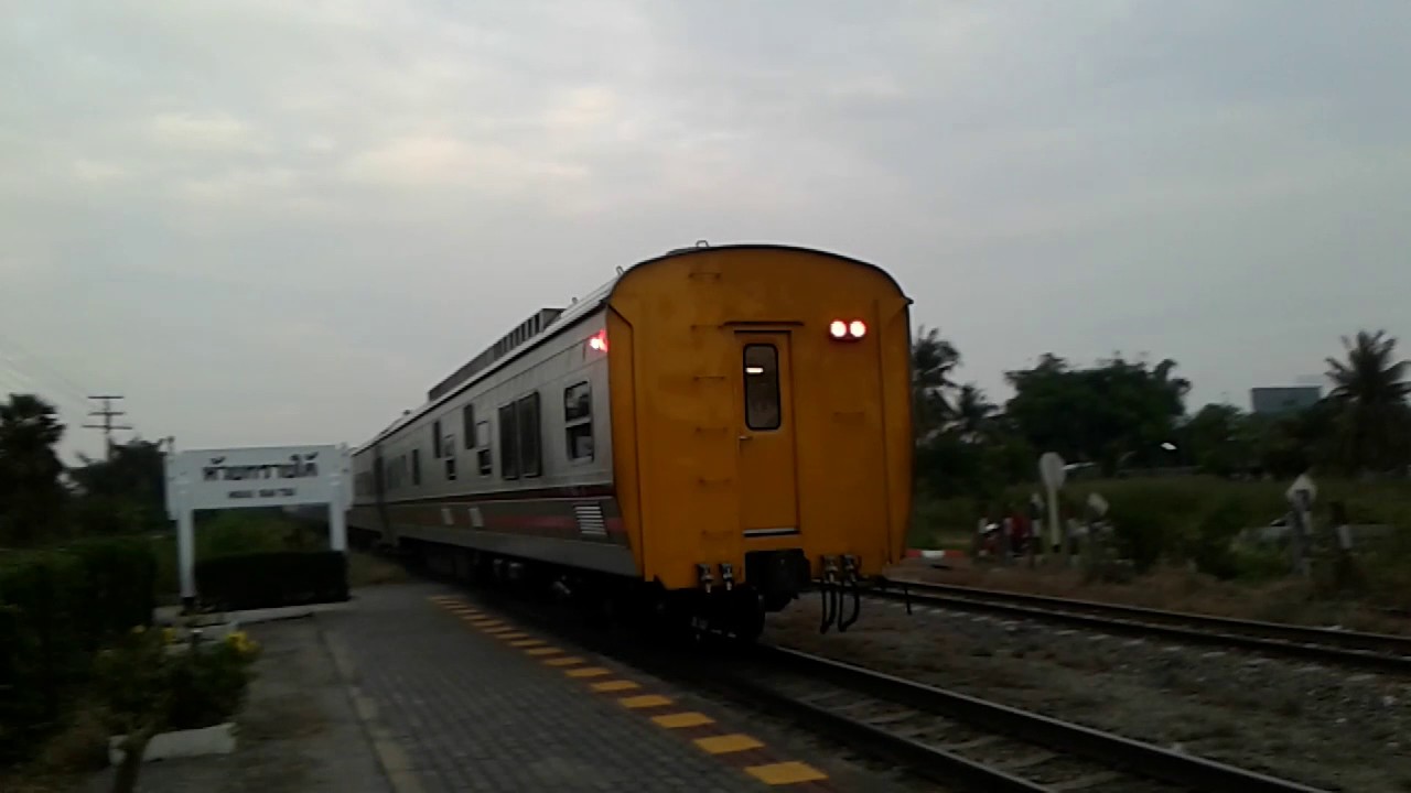srt-special-express-train-no-32-hat-yai-to-bangkok-huai-sai-tai-passing