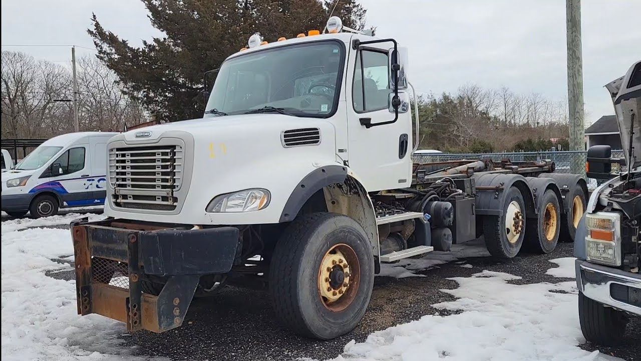 2012 Freightliner M2112 Truck - Auctions International 
