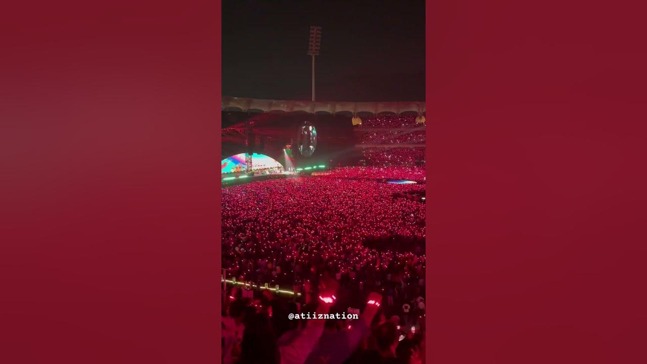 Coldplay concert in India (paradise coldplay live)