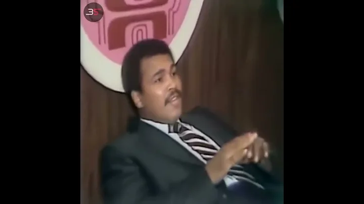 Larry Holmes SLAPS Muhammad Ali In The Face #short...