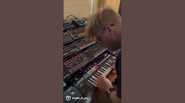 My craziest synth performance with Roland Boutique ever 😃