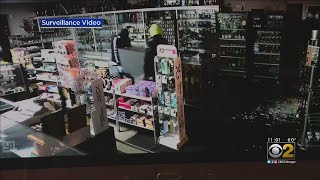 Surveillance Video Captures Thieves Taking ATM From West Town Store