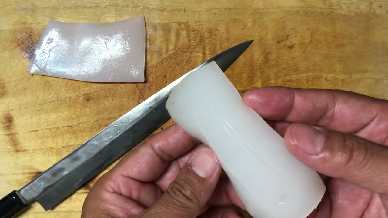 エギングで釣ったアオリイカを真空パックで冷凍すると、冷蔵庫解凍で