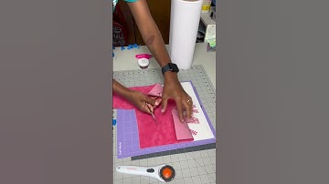 Beautiful cut on this rhinestones flock 💕🎀   #tshirtbusiness #blingbling #bling #blingtshirt