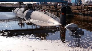 Norfolk Naval Shipyard Undocks USS Pasadena (SSN 752)