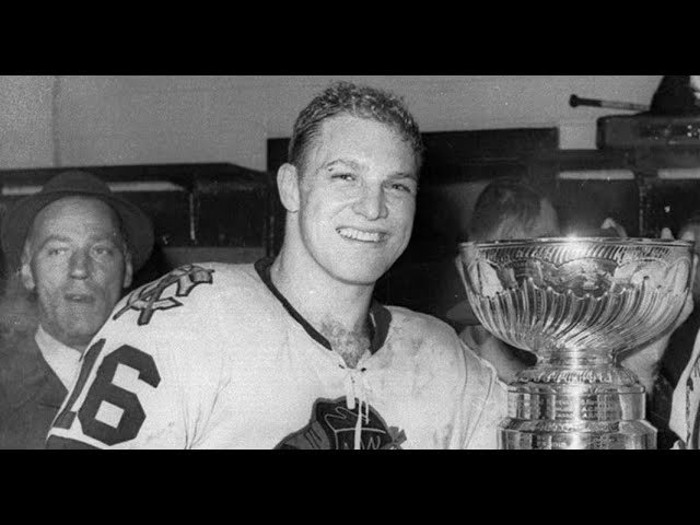 Bobby Hull, the first NHLer to score over 50 goals in a season, dies at 84