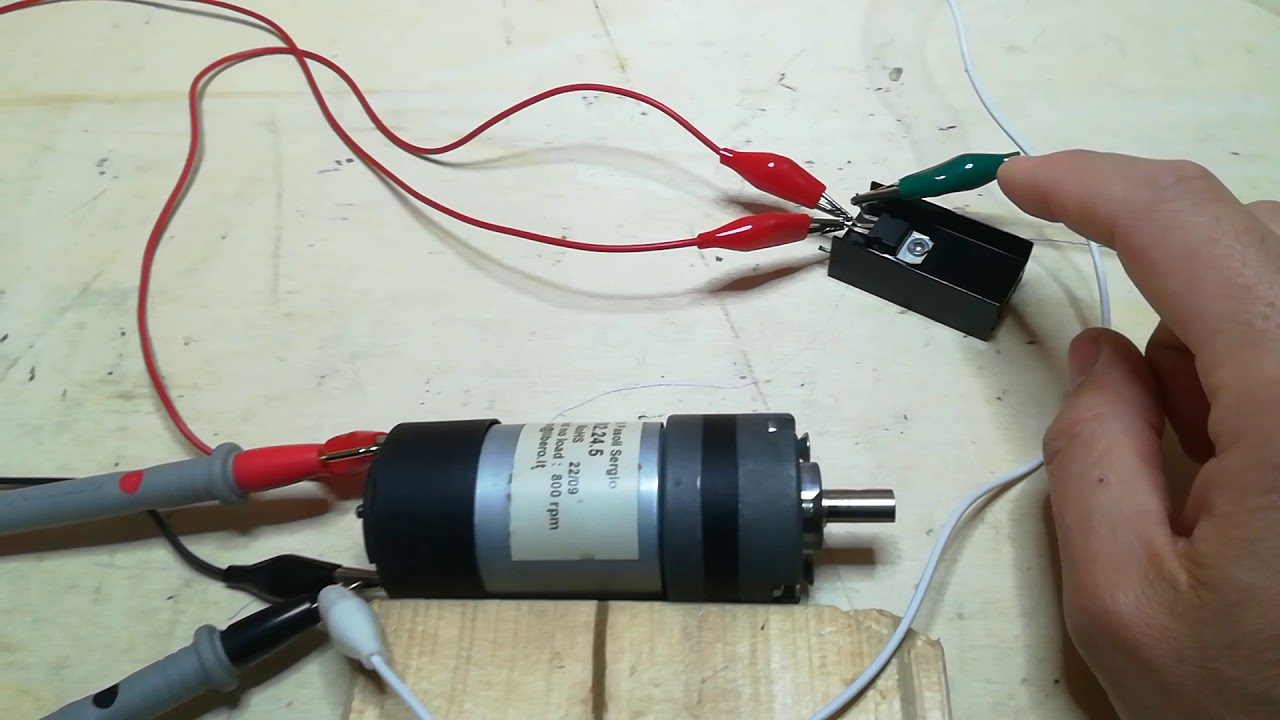 Come collegare un transistor ( BJT ) per aumentare la potenza. YouTube