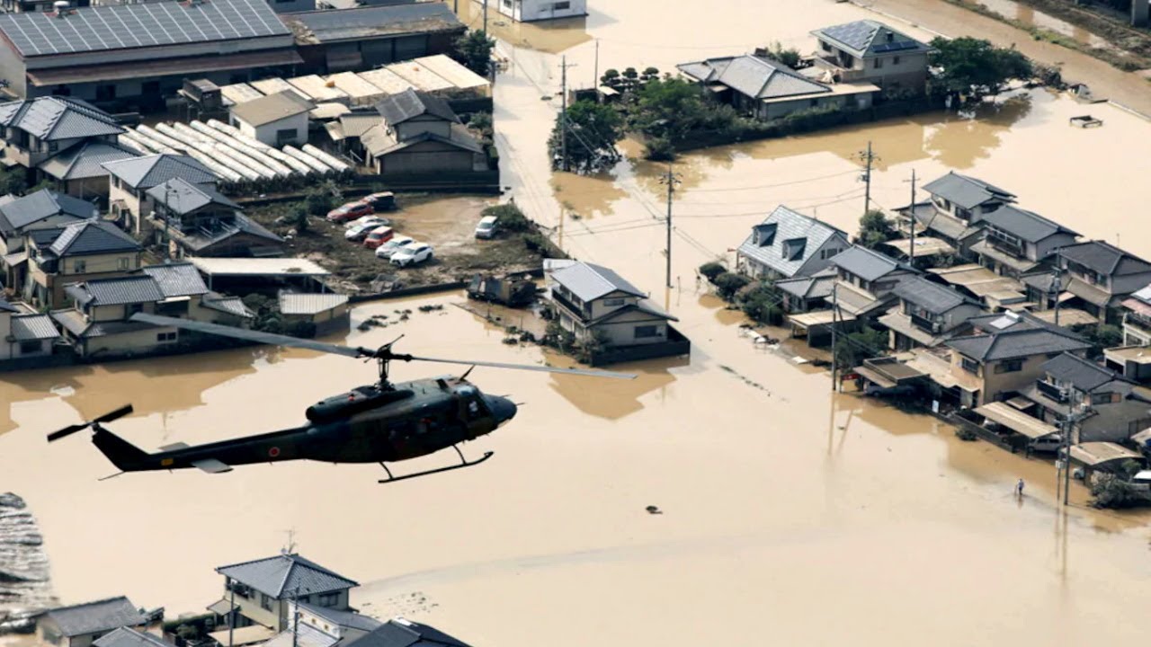 Япония ушла под воду! Сильные дожди затопили север Японии