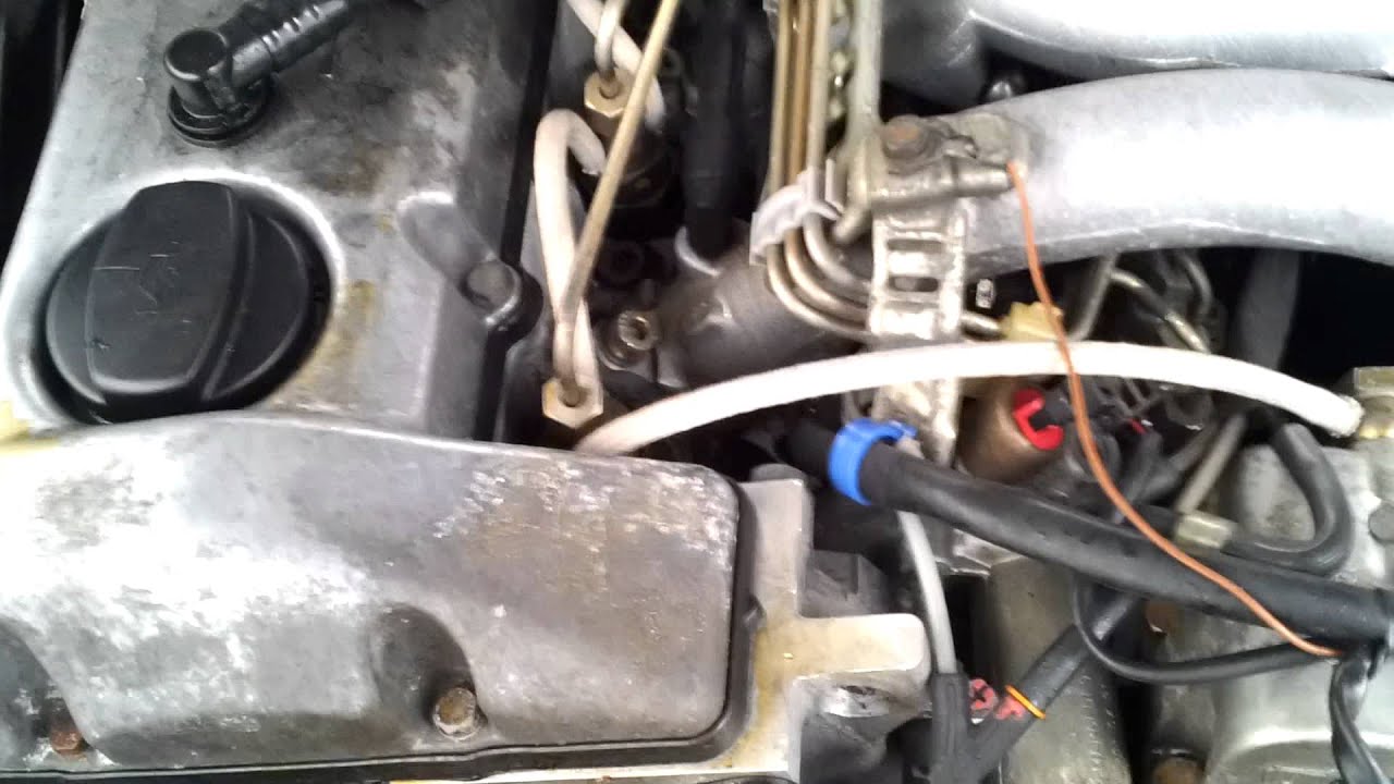 Mercedes Benz 200D W124 ´89 Cold Start in Winter/ Beautiful Diesel Sound YouTube