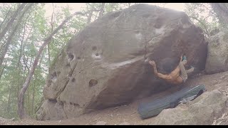 Castle Rock bouldering (LOST KEYS VARIATION V7)