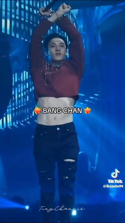 His venom body roll just hits different #skz #straykids #bangchanstraykids
