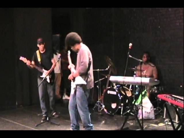Tonton Warhead Live! di YouTube Tonton Warhead Live! di YouTube