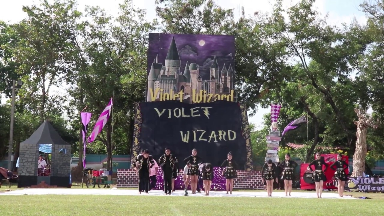 กองเชียร์กีฬาสีโรงเรียนวัชรวิทยา 2561คณะสีม่วง [Violet Wizard]
