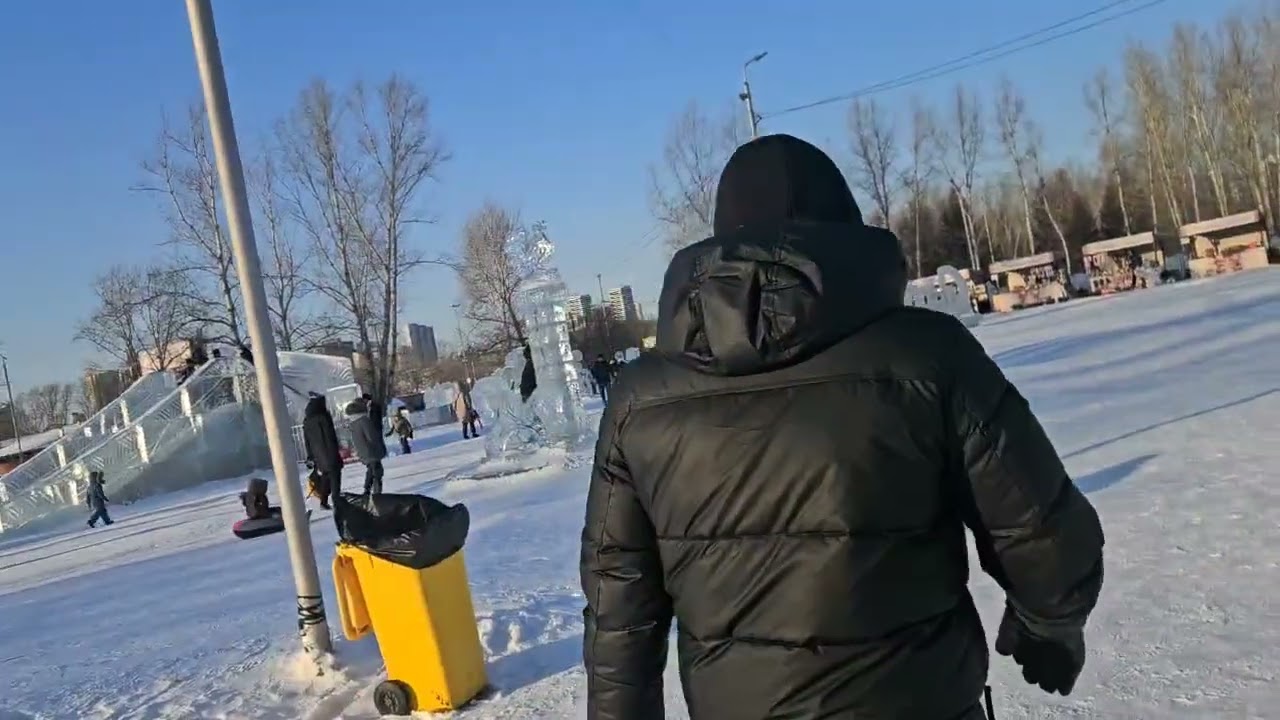 С внучкой на горках 