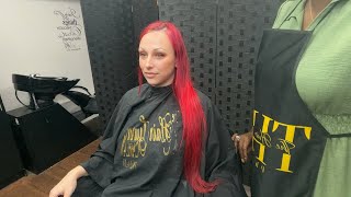 She did NOT want to change her hair for the WEDDING. 🚫🙅‍♀️