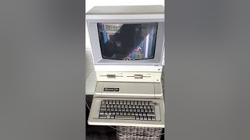 Apple IIe System ( Screen Does NOT flicker in real life only on video)