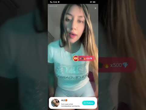 cewek seksi yang cantik goyang manja sambil liat apem yang tembem dan hot