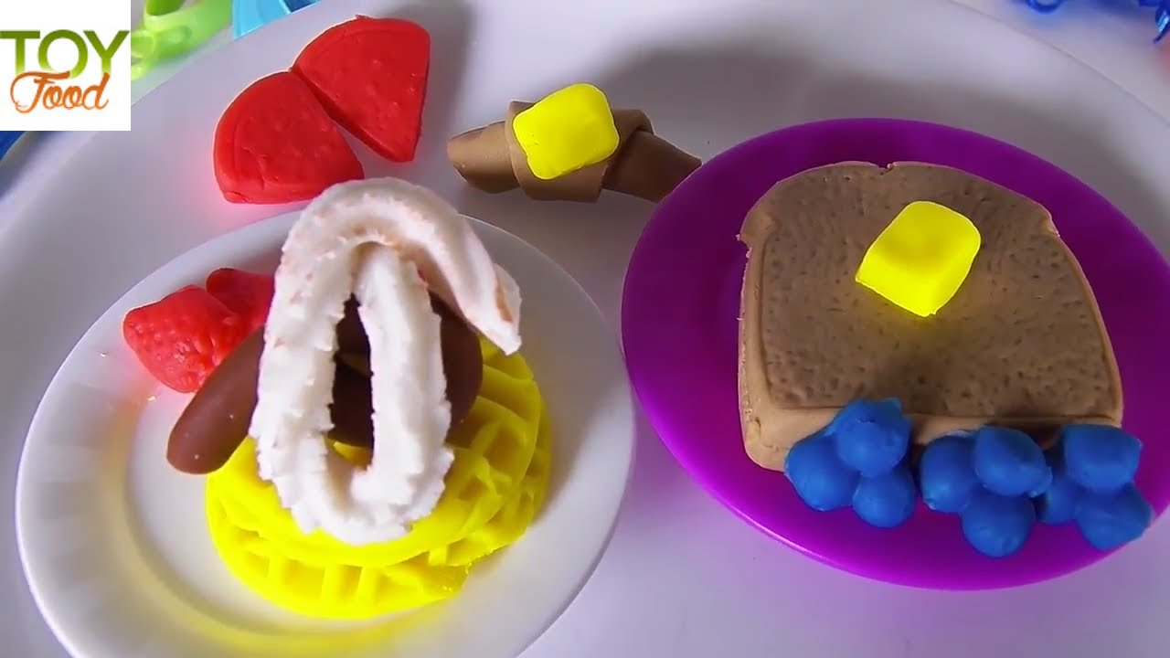 Play-Doh Kitchen Creations Breakfast Toast Waffles Set