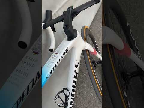 Video: Remco Evenepoeli S-Works Tarmac SL7: üksiku hundi jalgratas maailmameistrivõistlustel