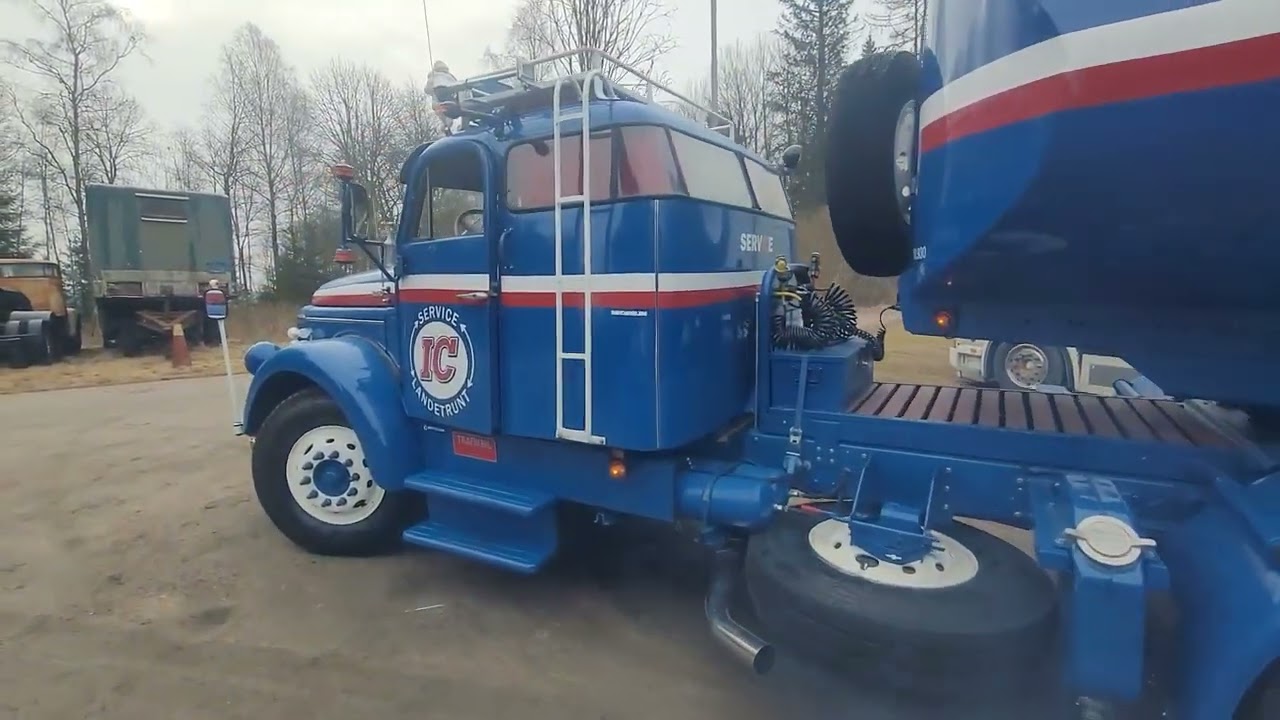 Volvo Titan Turbo dragbil med tanktrailer interconsult - Movie0015.mp4