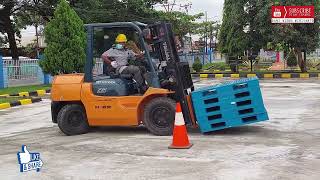 Belajar Mengemudikan Forklift Manual  Toyota FDJF 35