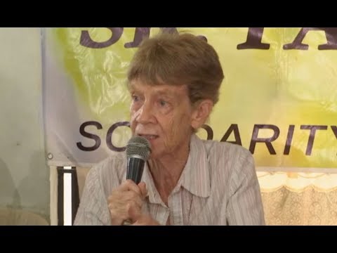 Fox says she will continue fight to stay in Philippines