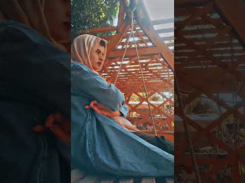 ماشيه ف بحر الحياه