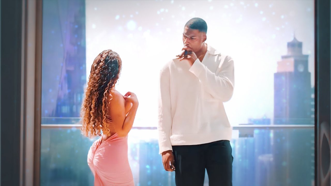 Alex Hitchens react !