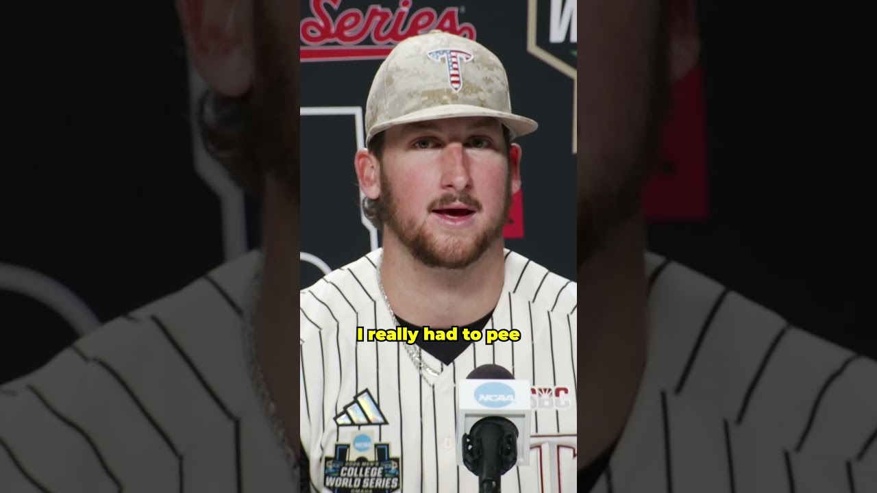 Noah Thigpen was MOVING through 8th inning to get to the bathroom 🤣 #shorts