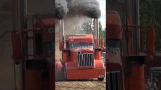 Big rig pulling Jean Luc Bossé Awesome Looking Trucks #asttq #bigrig #truckpull #turbo #truck ck