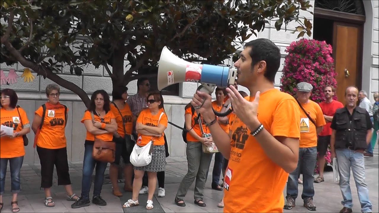 Los servicios sociales en peligro de extinción. Granada