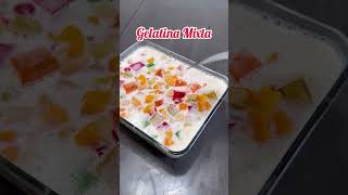 Gelatina con cóctel de frutas