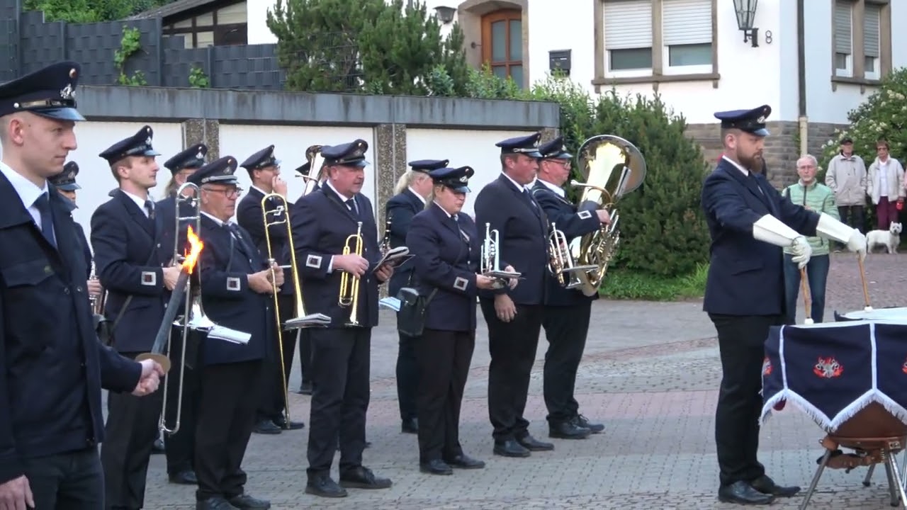 Großer Zapfenstreich 125 Jahre Freiwillige Feuerwehr Wickede