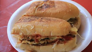 The Most Famous Burger in the Town (Andey wala burger) from #mamuburger by Ragnar Hair World 342 views 3 years ago 2 minutes, 52 seconds