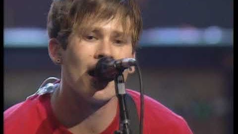 Blink 182 - All The Small Things | MTV Awards 2000