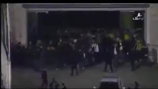 NOSTALJİ | Orası Beşiktaş Olsa da Ne Yazar [Fenerbahçe İnönü Baskını] 300 kişi geldik... Resimi