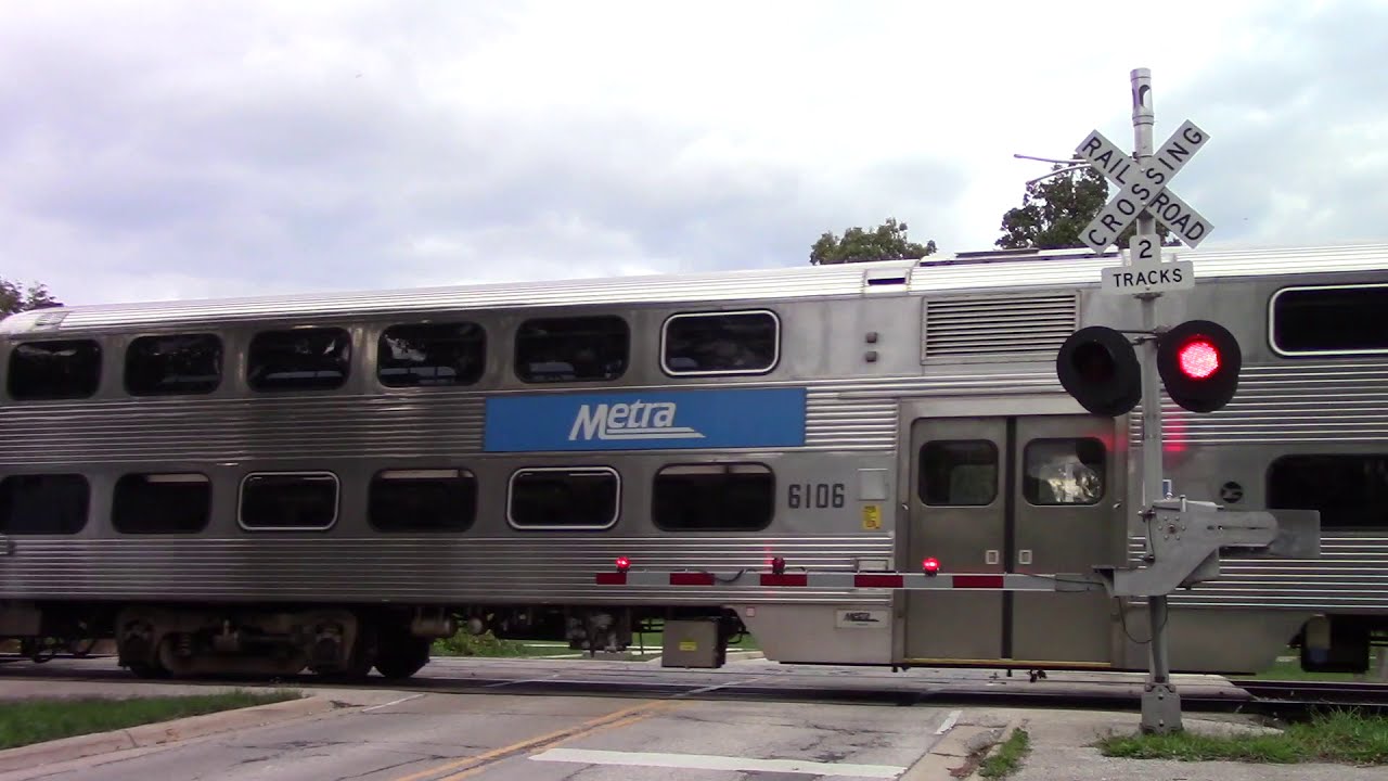 Metra 151 Metra 151 North in Highland Park, IL 9/30/20 - YouTube