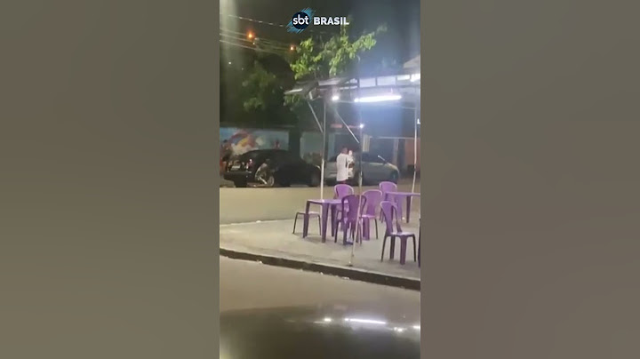 Moradores registram ataque de traficantes a blindado da PM no Rio | SBT Brasil (04/11/24)