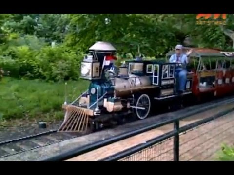 Miniature Train, St. Louis Zoo - YouTube